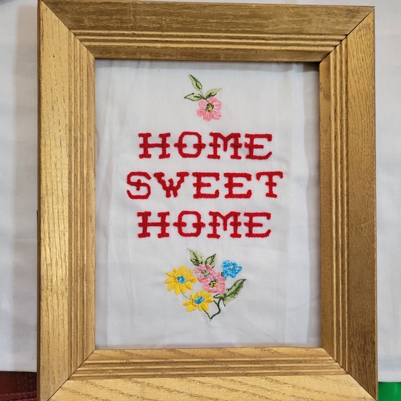 Home Sweet Home  Embroidered Tea Towel ~ Pioneer Woman ~ GUC ~ FINAL PRICE! - Picture 5 of 13
